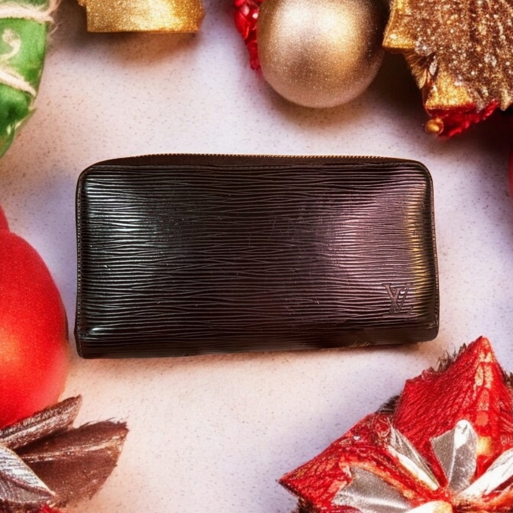 Louis Vuitton Black Epi Leather Zippy Wallet